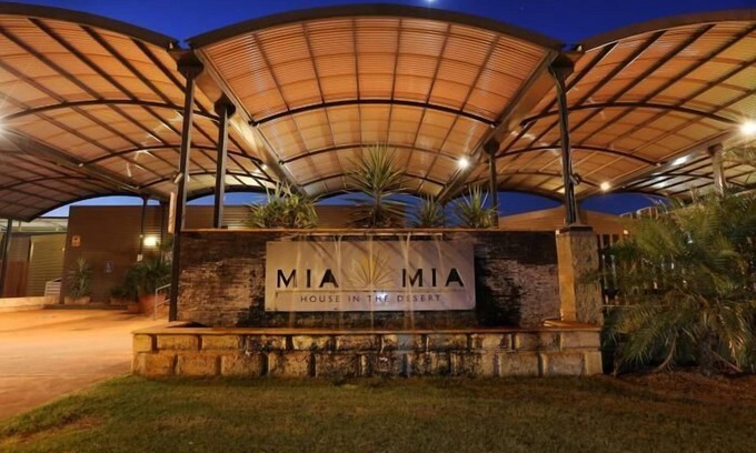 Newman Hotel | Mia Mia House in the Desert
