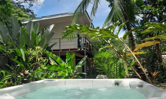 Puerto Jimenez House | Miah house