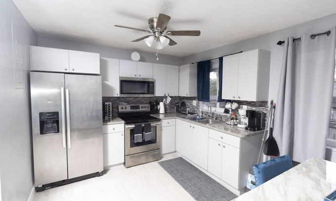 Golden Glades House | 💙Miami💙2 BD Gem 💙Self Check-In💙Free Parking