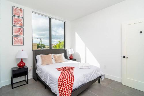East Little Havana Apartment | Miami 2BR Getaway with King Beds Near Marlins Park & Calle Ocho