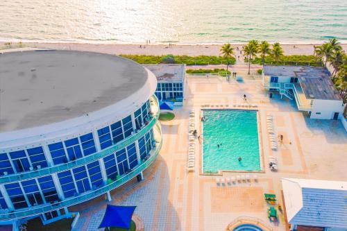 Mid Beach Apartment | Miami Beach Apartments by MiaRentals