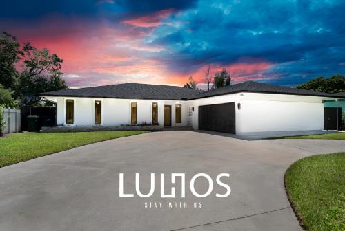 Miami Gardens House | Miami House Pool Game Room BBQ L24
