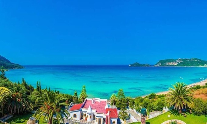Miami Lakes House | Miami Lakes! Unwind, Fun in the Sun!