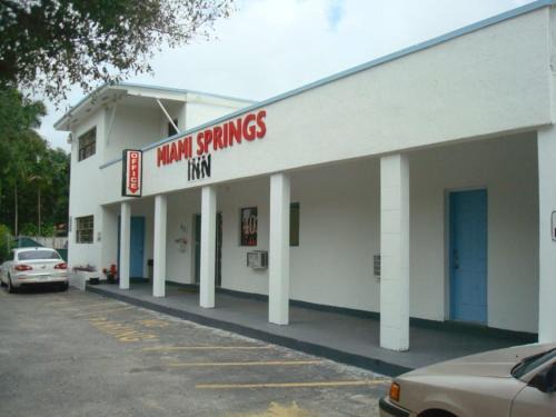 Miami Springs Hotel | Miami Springs Inn