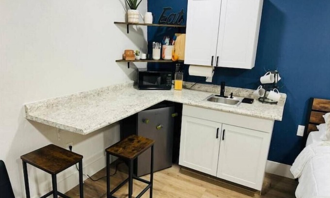 Hialeah Apartment | Miami studio near Airport/Beach