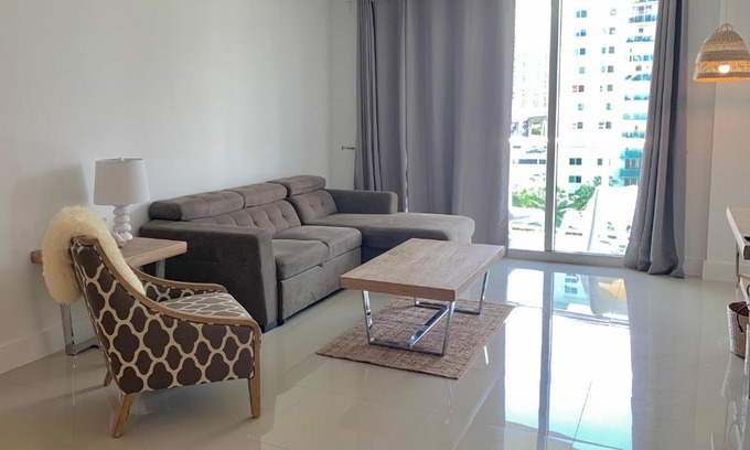 Sunny Isles Beach Apartment | Miami Sunny Isles ocean reserve 704