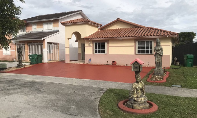 Hialeah Gardens House | MIAMI VACATIONAL 20122 4BED-2BATH