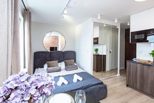 Ochota Apartment | Mianowskiego 24 Red - Wifi Smart TV W pełni wyposażona kuchnia