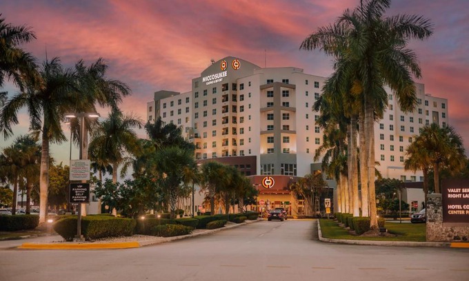 Tamiami Resort | Miccosukee Casino & Resort