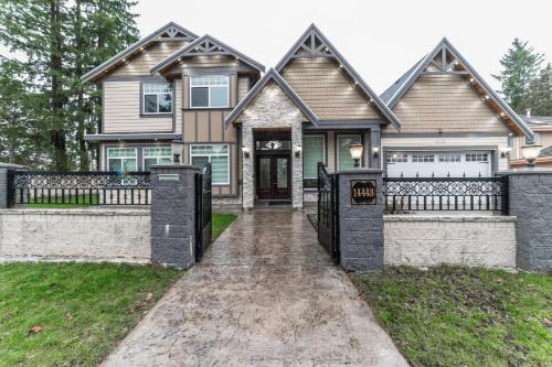 Guildford House | Michael's Lodge