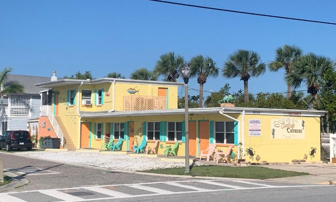 Sunset Reef Apartment | Michaels Surfside Cabanas