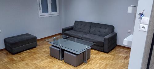 Attiki Apartment | Michali's Sepolia Agios Meletis Apartment