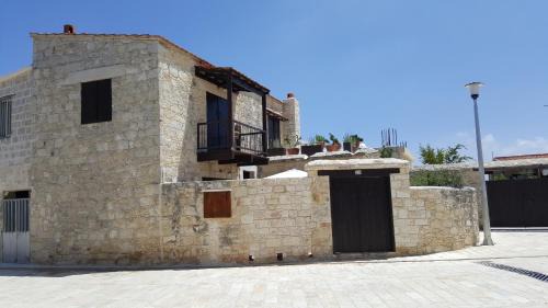 Kathikas House | Michalis Anoyia Traditional Stonehouse