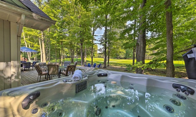 Michaywe Villa | Michigan Golf Course Retreat with Gameroom and Hot tub