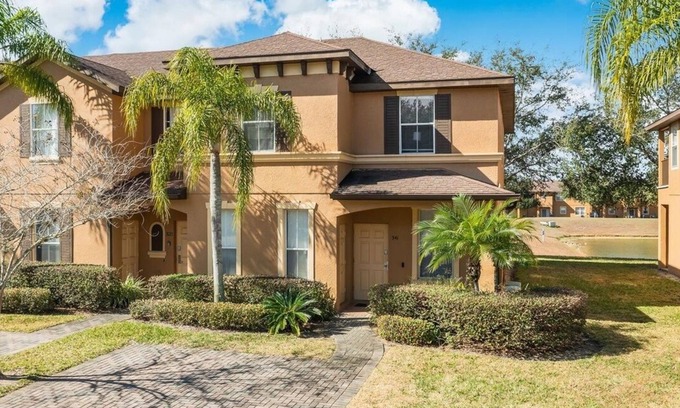 Wellington House | Mickey's Hideaway- Family Resort 4 bedroom & Lazy River