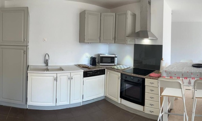 Up 1.5 Saint-Ferreol Apartment | MICROPOLIS 500 METRES AWAY, JUST A 5-MINUTE WALK
