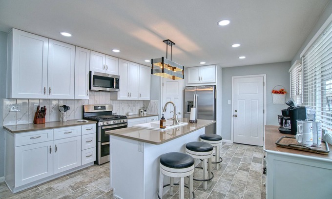 Sterling House | Mid-Century Modern Ranch Home TOTALLY Renovated With Country living