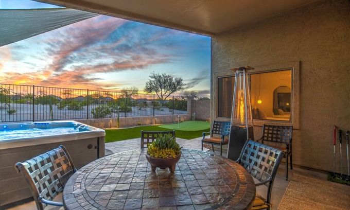 San Tan Valley House | Mid Century Themed Home on the Golf Course