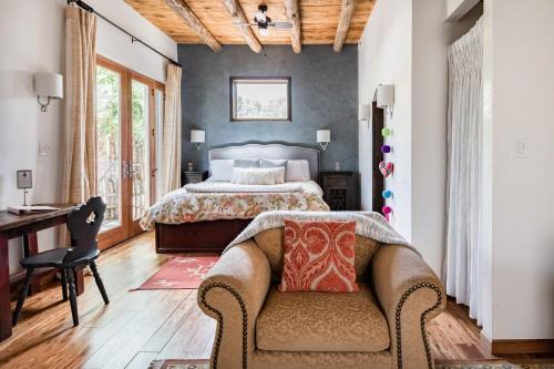 Baca Street House | Mid-Town Cottage with Private Garden