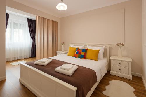 Oradea Apartment | Mid Velvet Apartment, Free Parking, Self Check-in