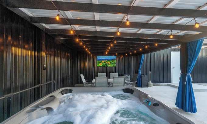 Midland Cottage | Midland's Most Private Tiny Cottage