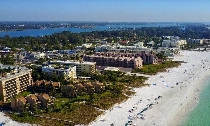 Siesta Key Condo | Midnight Cove #532, Bayside in Siesta Key, FL