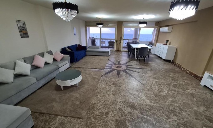 Bab Sharqi Apartment | Midpoint Sea View - families only