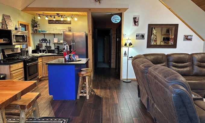 Ruidoso Cabin | Midtown Hideaway- Cozy A-Frame Cabin with canyon views