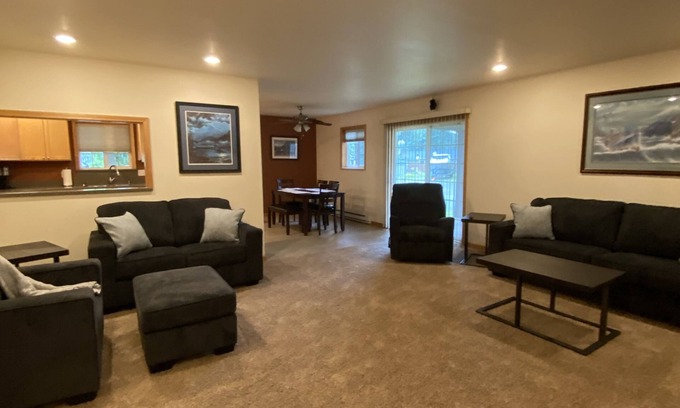 Juneau House | Midtown Hideaway-Spacious comfortable home w/firepit.