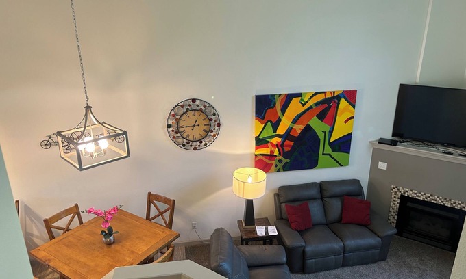 Coeur d'Alene House | Midtown hideaway, Modern townhome close to downtown
