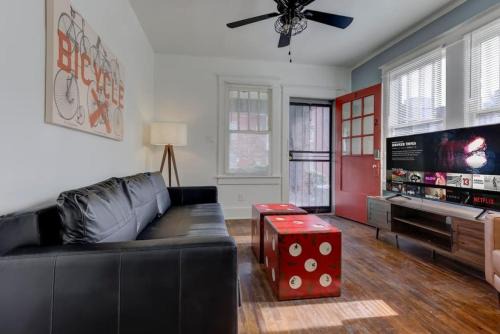 Cooper-Young Historic District Apartment | Midtown Memphis Gem - Bright, Cozy, Walkable