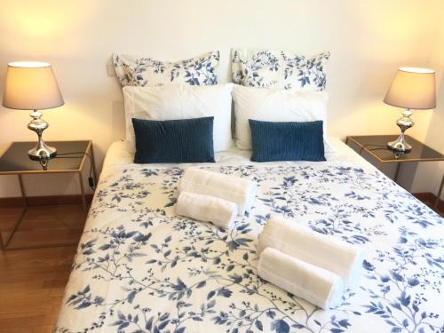 Coimbra City Centre Apartment | Miguel Torga River