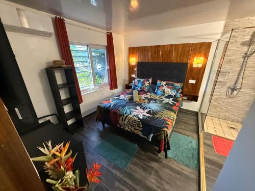 Fare House | Miki Miki House