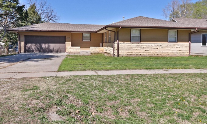 Milford House | Milford lake home near boat ramp, Flag Stop Resort & Fort Riley