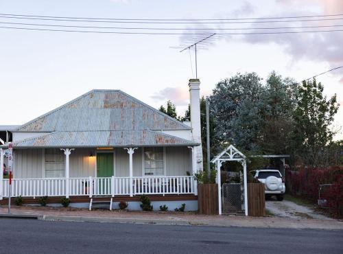 Tenterfield House | Mill Cottage