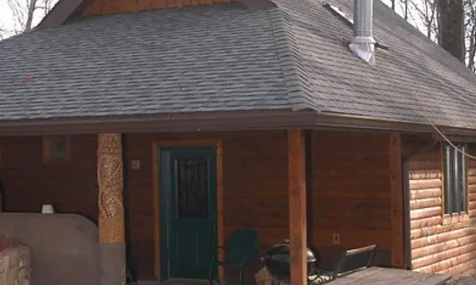 Lansing Cabin | Mill Creek Cabins-Beautiful Secluded Luxury Cabins