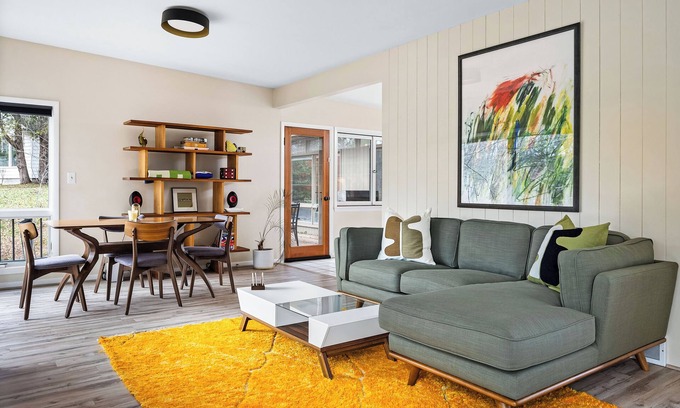 Northport House | Mill Pond, large patio, pet friendly, walk to town