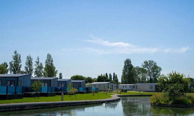 Hayling Island RV Rental | Mill Rythe Coastal Village