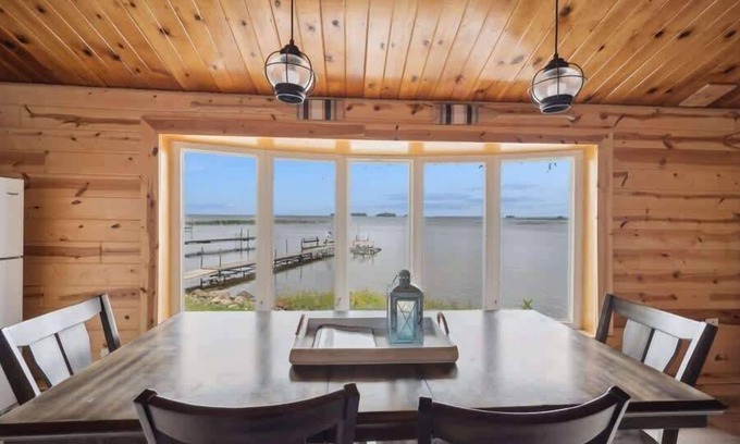 Isle House | Mille lacs Lake Beach House-Water Front-SAND-Fish