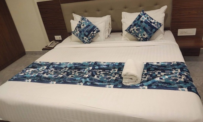 Bommasandra Hotel | Millennials Hotel