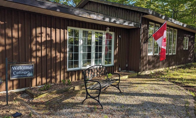 Miller Lake Cottage | Miller Lake North Bruce Peninsula family cottage