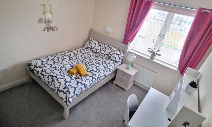 Swords House | Miller's Guest room with shared bathroom