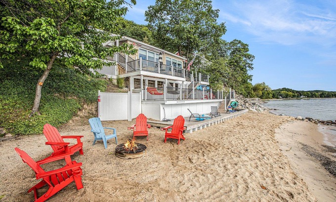Traverse City House | Million Dollar Views: Bayshore Beach House w/Opt. RV Pads, Beach Firepit & More