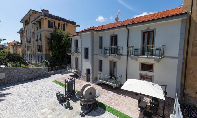 La Spezia House | Millstone House