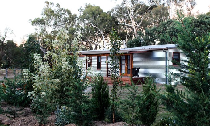 Millthorpe Cabin | Millthorpe Parrots Nest - private rural retreat