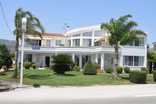 Mili Apartment | Miloi Rooms and Apartments