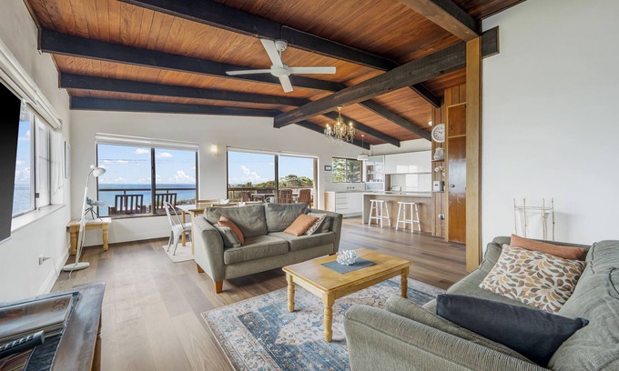 Port Macquarie Apartment | Milton 5 - Top Floor unit with amazing views!