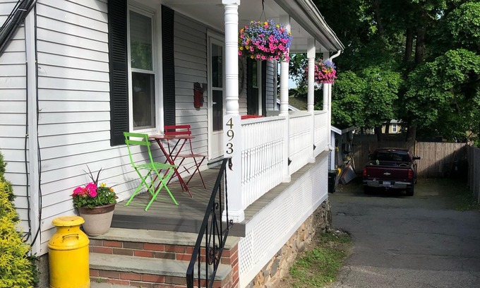 Milton House | Milton Retreat, 5 min to Boston ,major highways . Safe family neighborhood . 😀