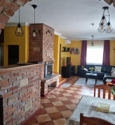 Pusztavacs Apartment | MIMÓZA Nyaralóház
