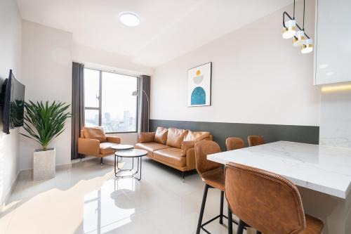 Bach Dang Riverside Apartment | MIN' Apartment - Rivergate Residence Downtown Bui Vien - FREE POOL